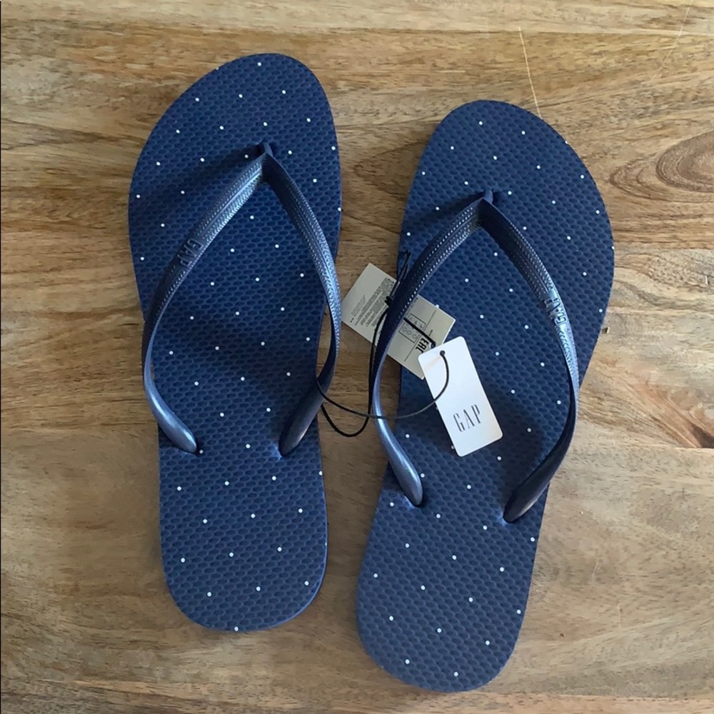 Gap flip flops